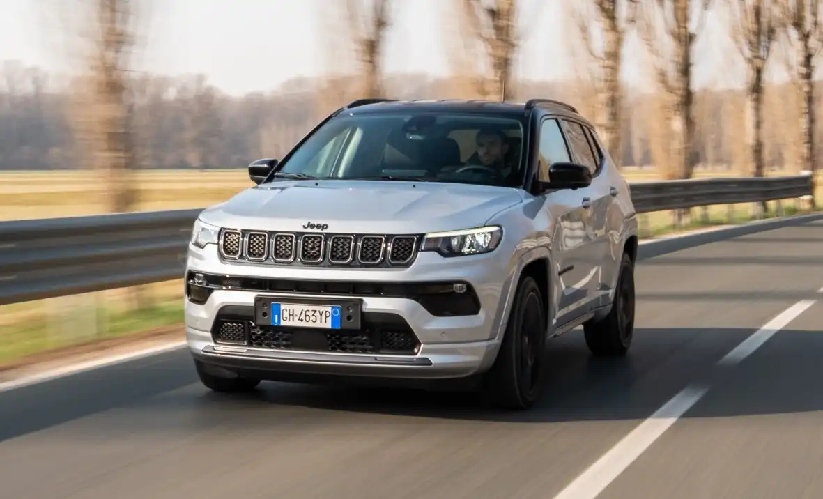 2024-jeep-compass-limited-e-hybrid.webp