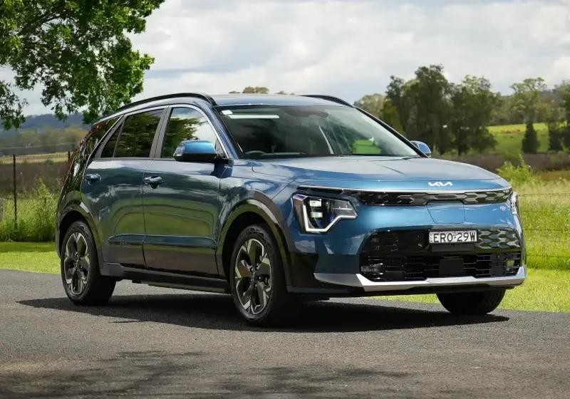 2023-kia-niro-ev-gt-line-blue-review.webp