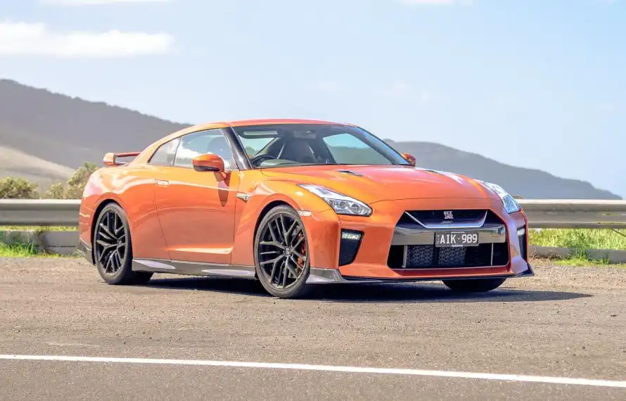 image for Review - Nissan GT-R