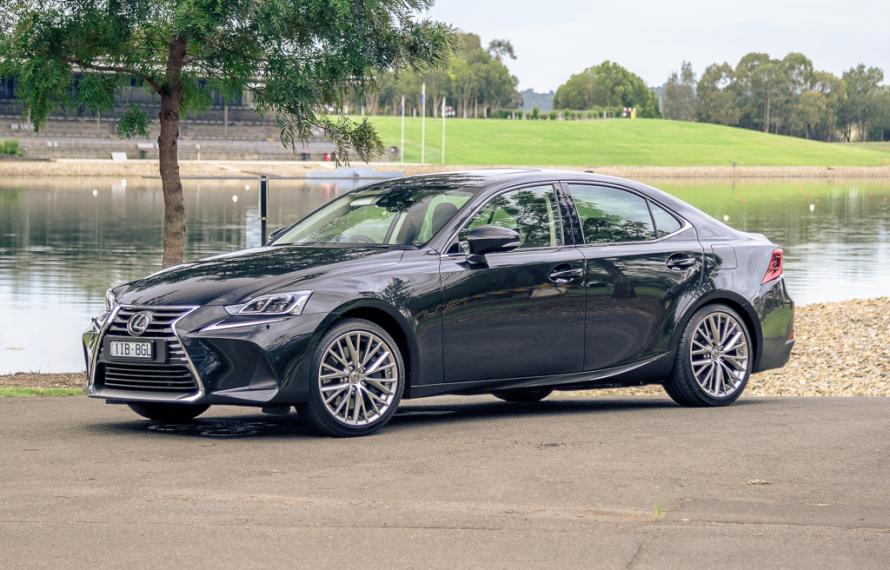 image for Lexus IS300h Review
