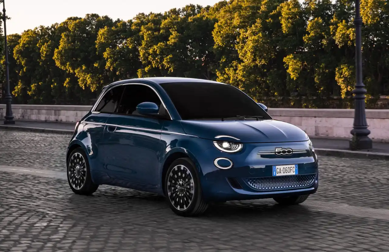 image for Review - 2023 Fiat 500e