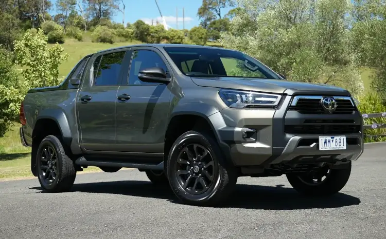 2023-toyota-hilux-rogue-review.webp