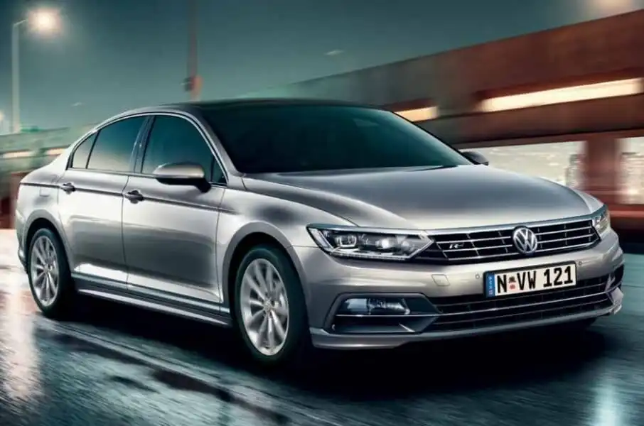 image for Volkswagen Passat Review