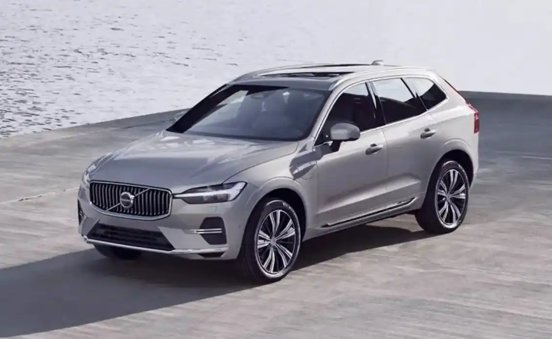 2024-volvo-xc60.webp