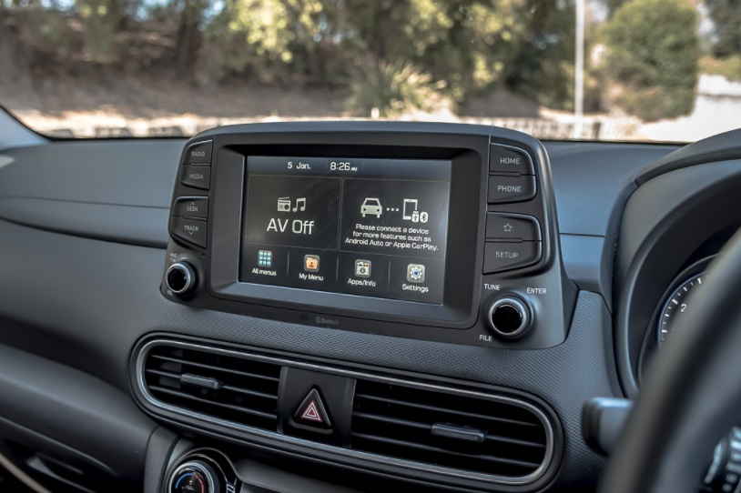 2018-hyundai-kona-highlander-dashboard-article.jpg