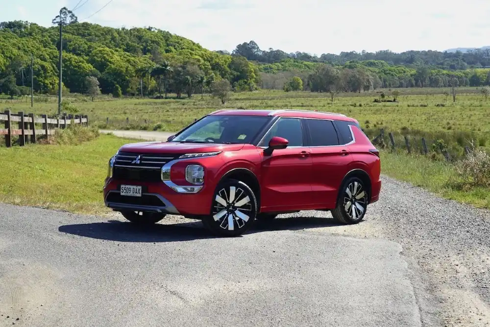 2025 Mitsubishi Outlander Exceed Review