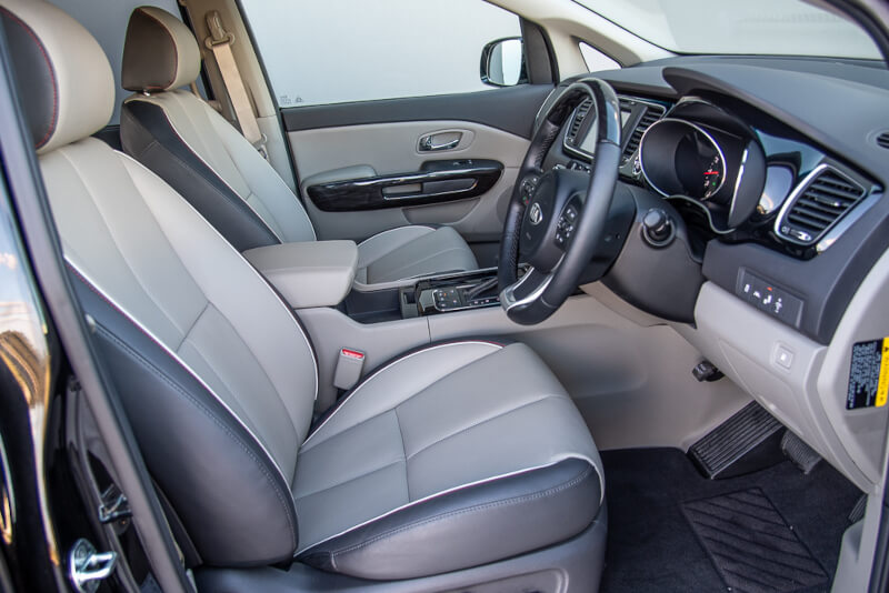 2016 kia carnival interior