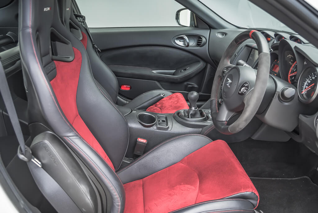 2017 Nissan 370Z Nismo Interior Side