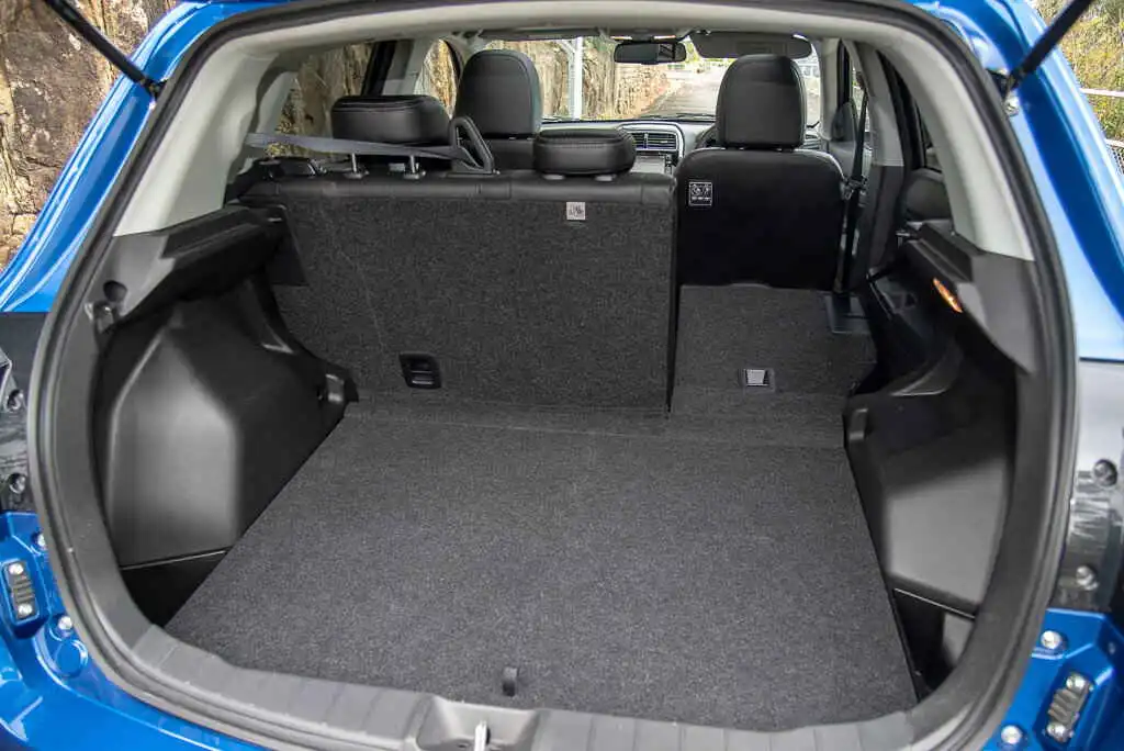 2017 mitsubishi asx boot