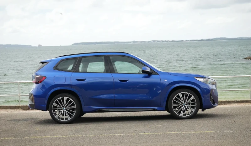 2023 bmw x1 xdrive20i m sport doors