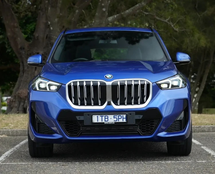 2023 bmw x1 xdrive20i m sport grille