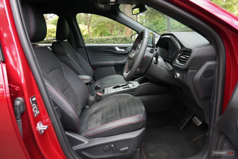 2023 ford escape phev st-line seats