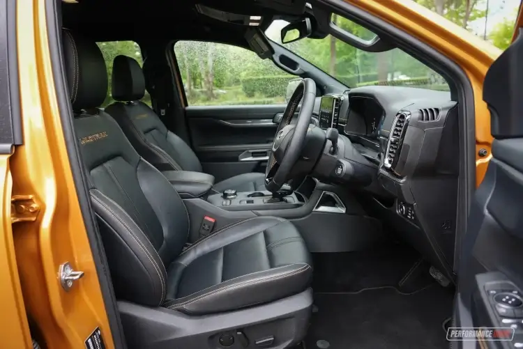 2023 ford ranger wildtrak v6 seats