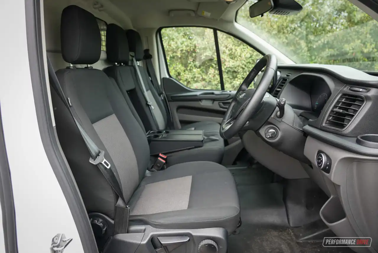 2023 ford transit custom seats