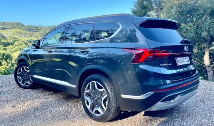 2023 hyundai santa fe rear