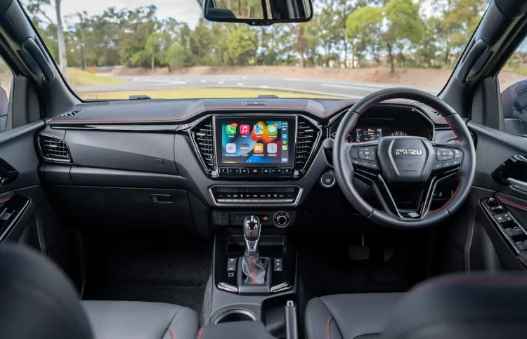 2023 isuzu d-max x-terrain interior