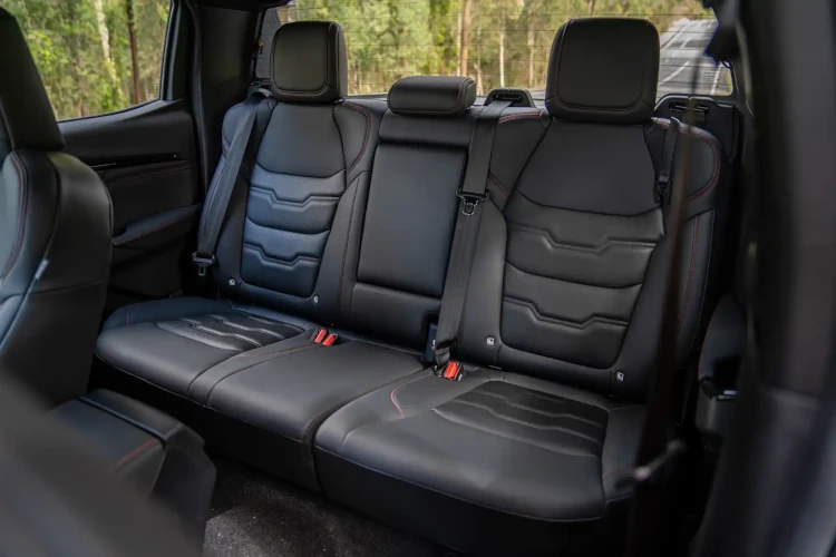 2023 isuzu d-max x-terrain rear seats