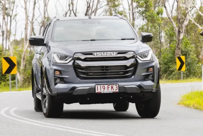 2023 isuzu d-max x-terrain road