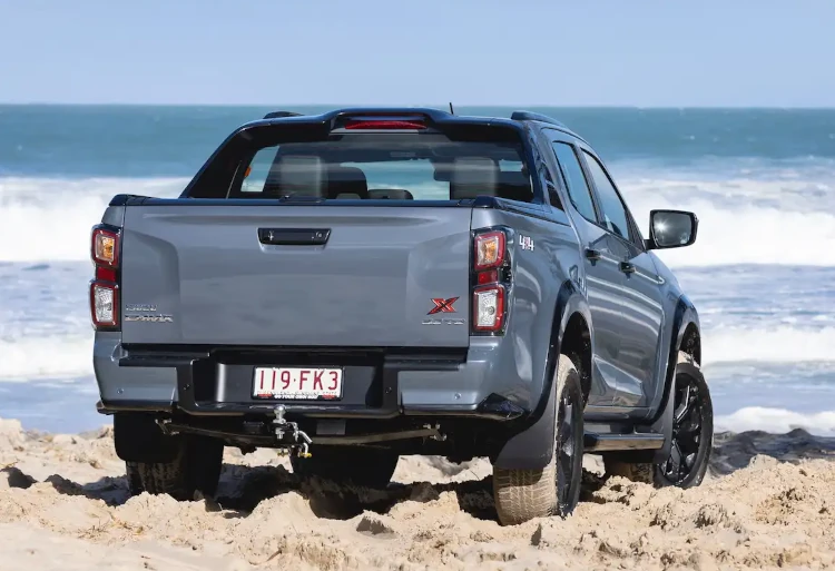 2023 isuzu d-max x-terrain taillights