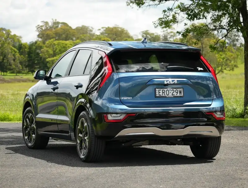 2023 kia niro ev gt-line two tone