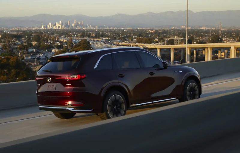 2023 mazda cx-90 taillights