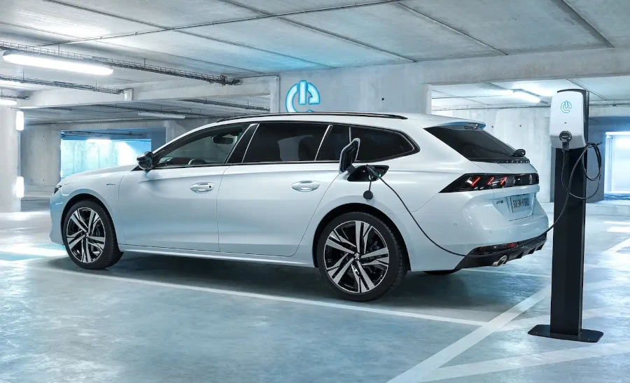 2023 peugeot 508 gt sportswagon plug-in hybrid rear