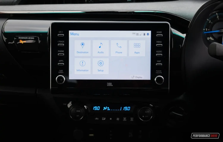 2023 toyota hilux rogue touchscreen