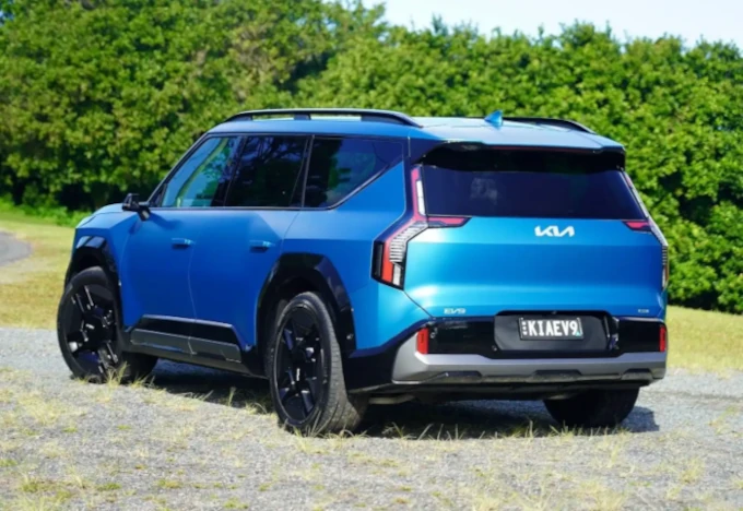 2024 kia ev9 gt-line awd back