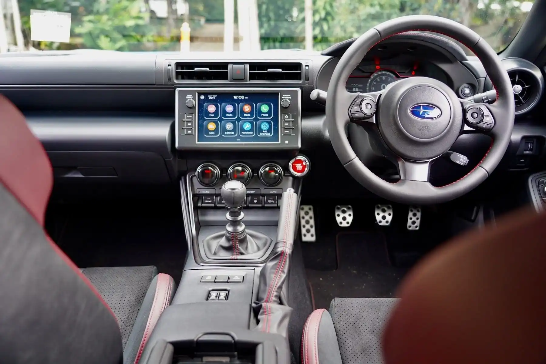 2024 subaru brz ts interior