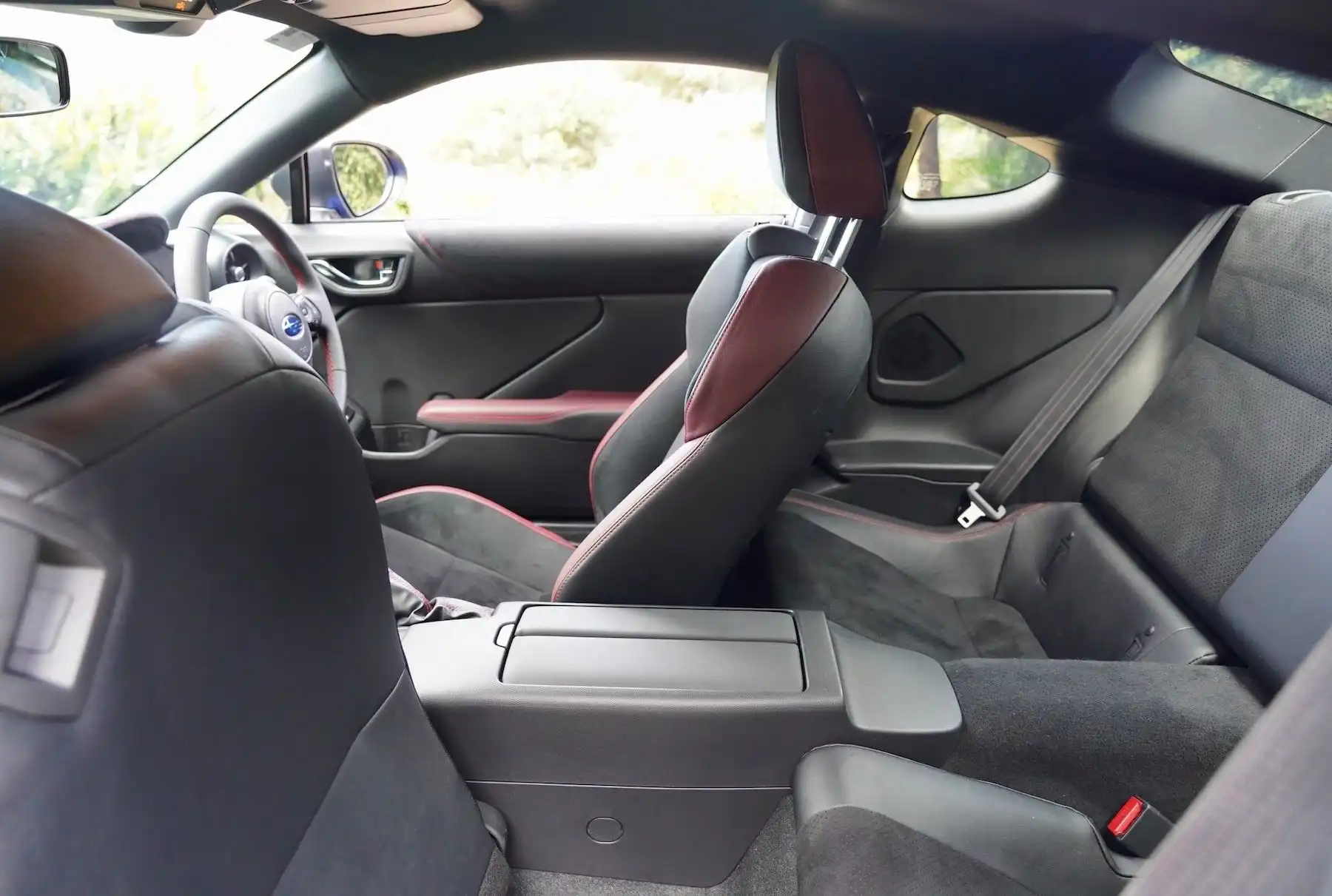 2024 subaru brz ts rear seats