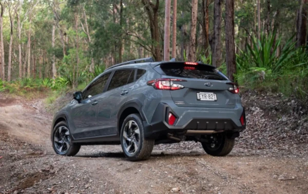 2024 subaru crosstrek rear