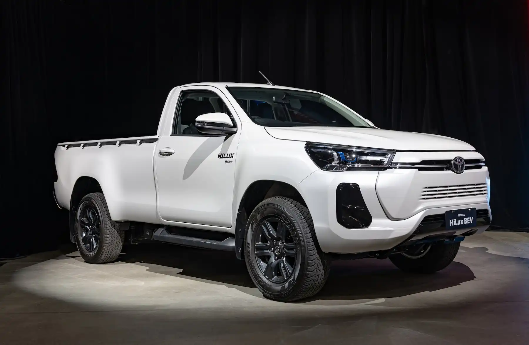 2024 toyota hilux