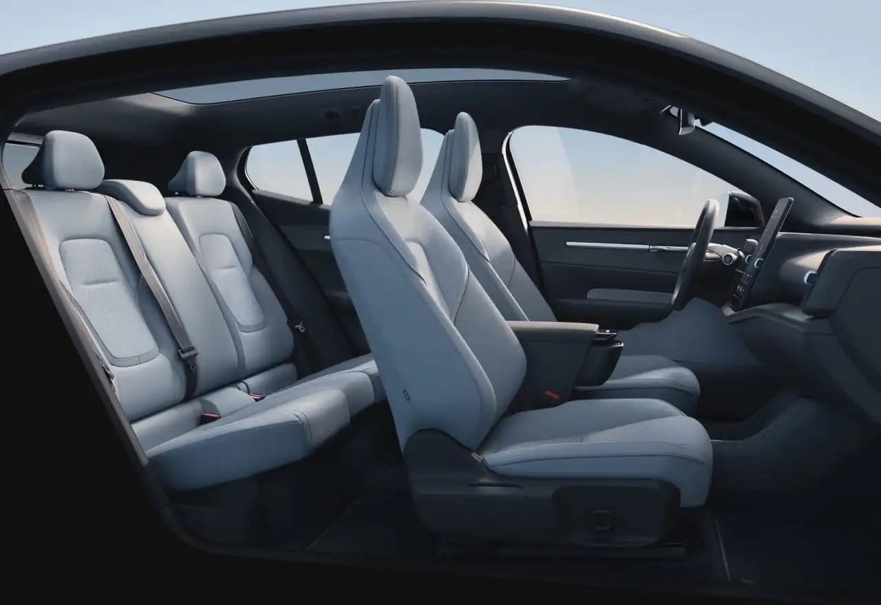 2024 volvo ex30 seats