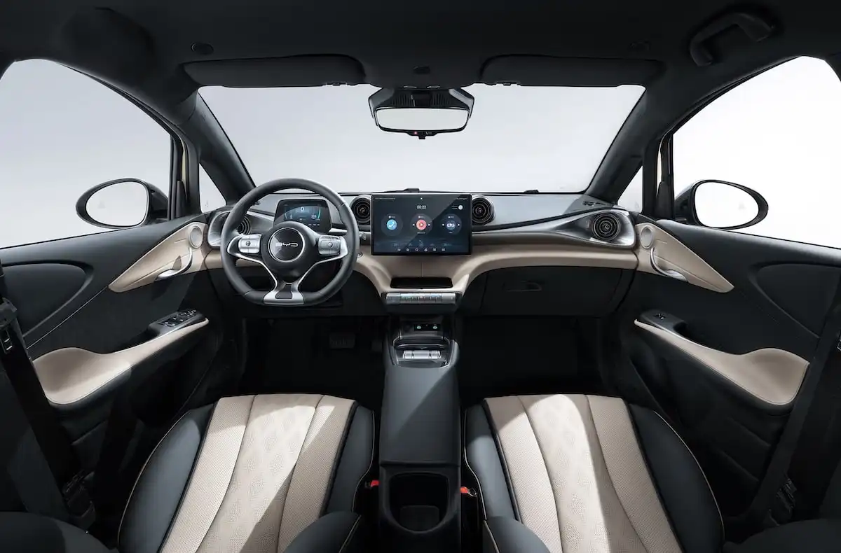 2025 mg zs essence with heated seats