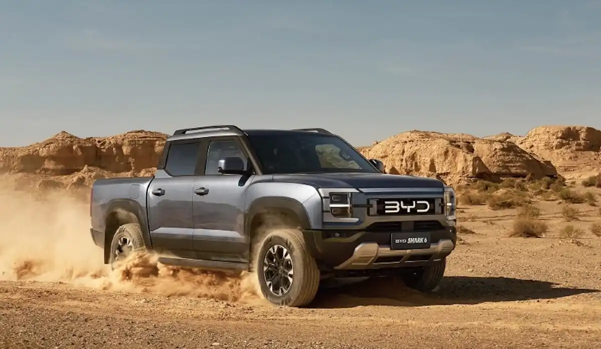 2025 byd shark 6 parking sensor