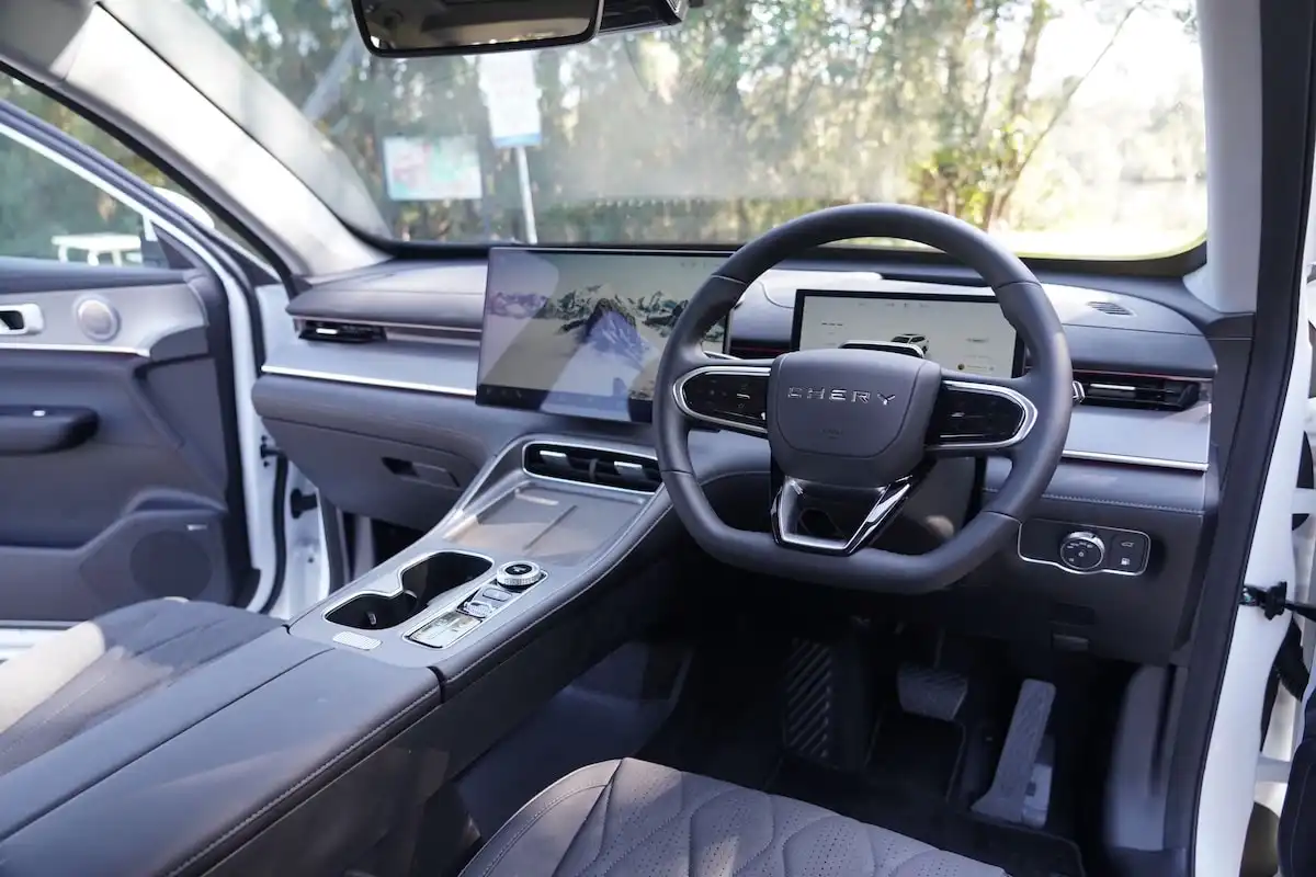 2025 chery tiggo 8 super hybrid ultimate phev driver seat