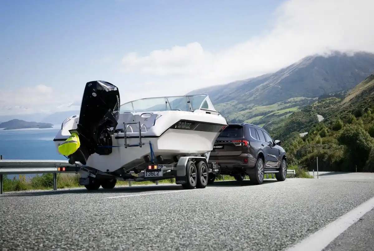 2025 ford everest towing
