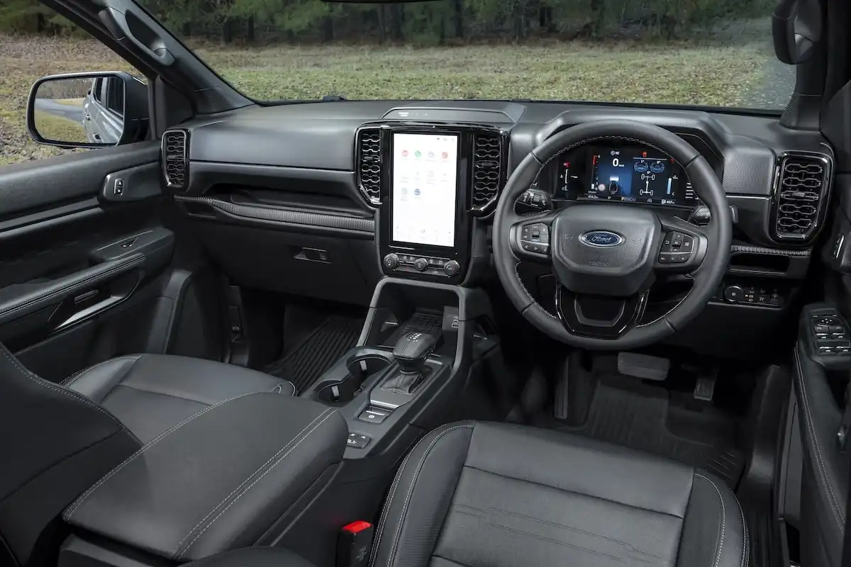 2025 ford ranger interior comparison