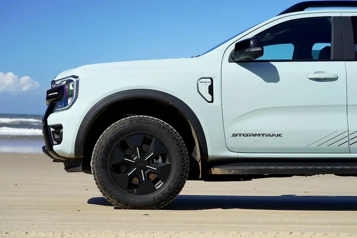 2025 ford ranger phev stormtrak front wheel