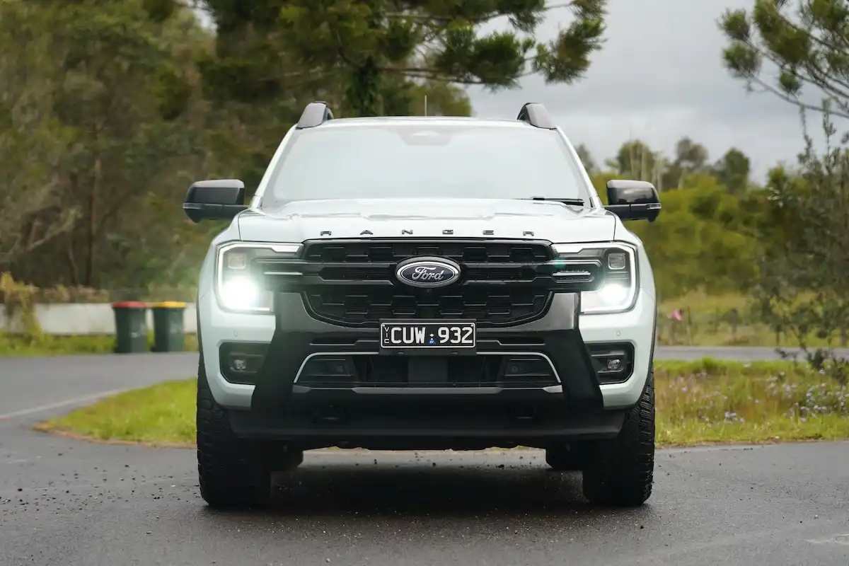 2025 ford ranger phev stormtrak headlights