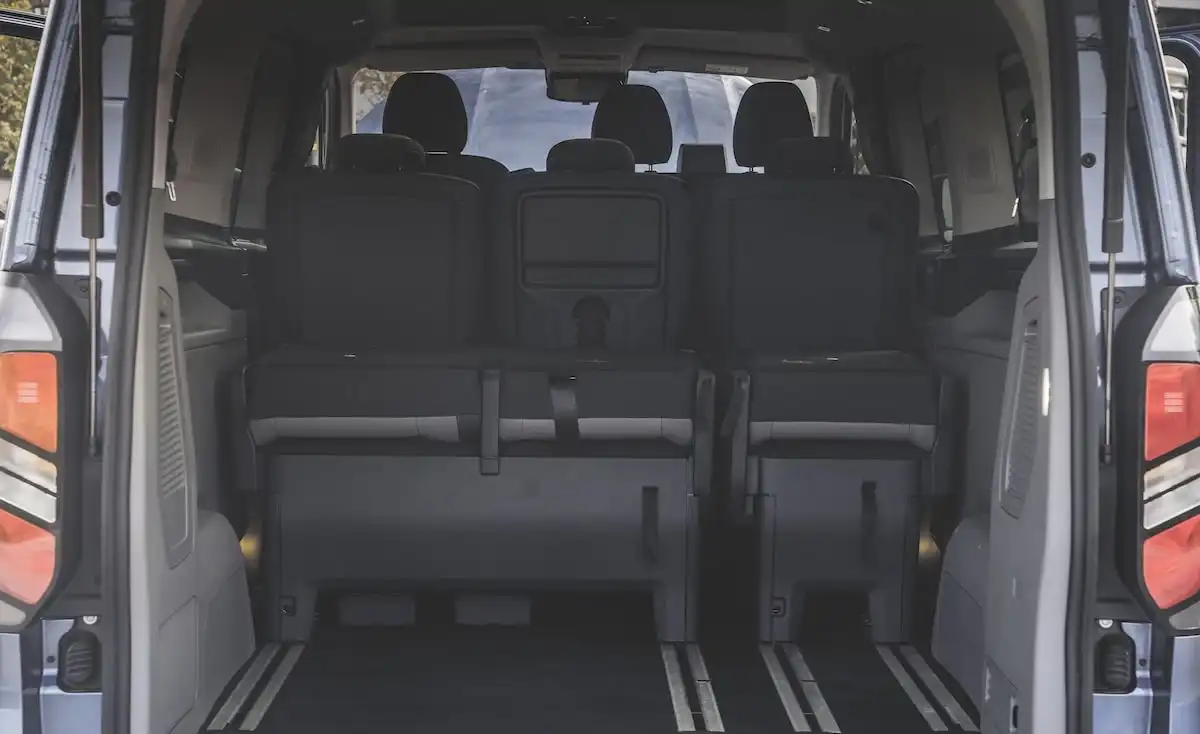 2025 ford tourneo boot