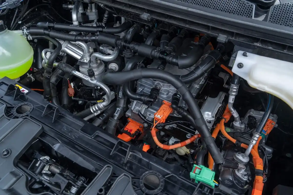 2025 ford tourneo engine