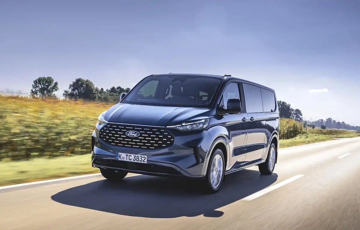 2025 ford tourneo off-road