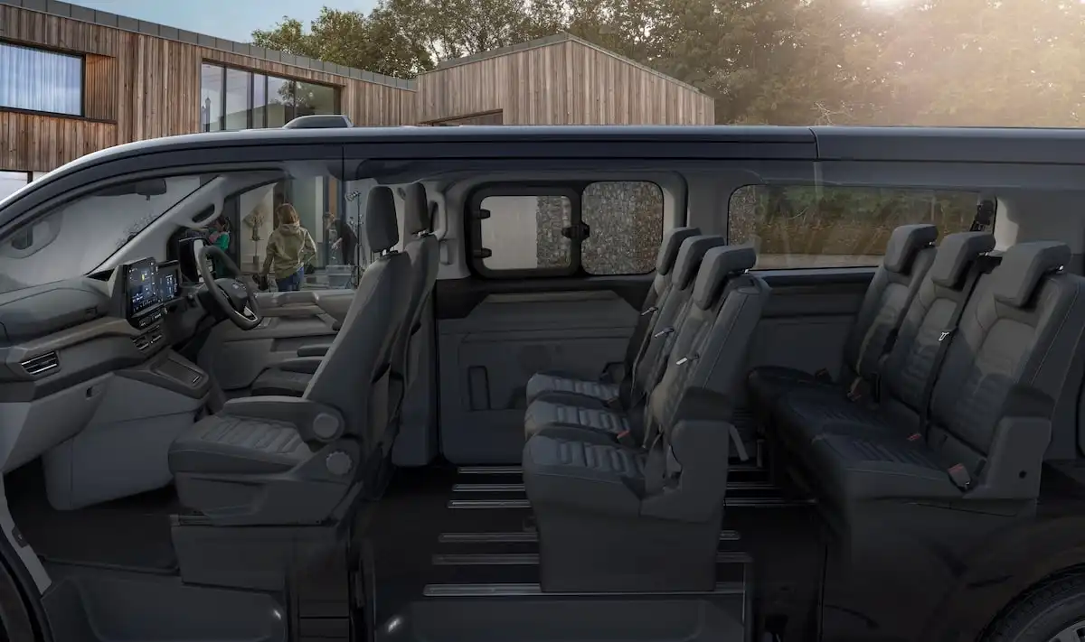 2025 ford tourneo seats