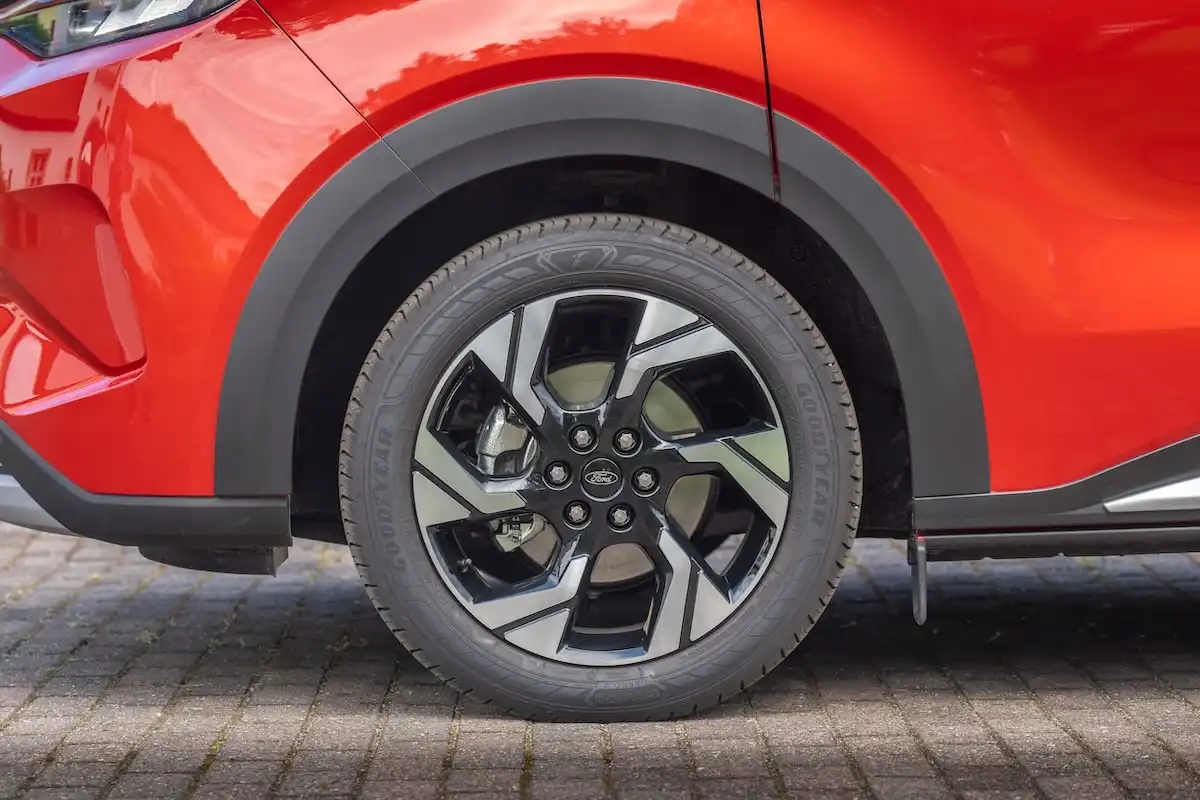 2025 ford tourneo wheel