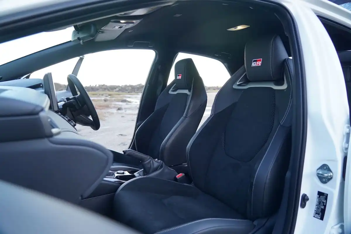 2025 toyota gr corolla gts automatic front seats