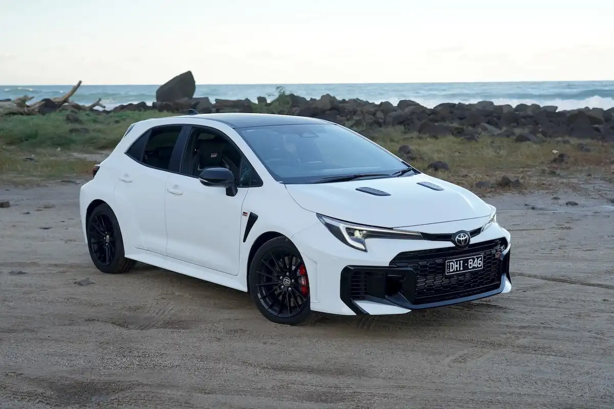 2025 toyota gr corolla gts automatic headlights