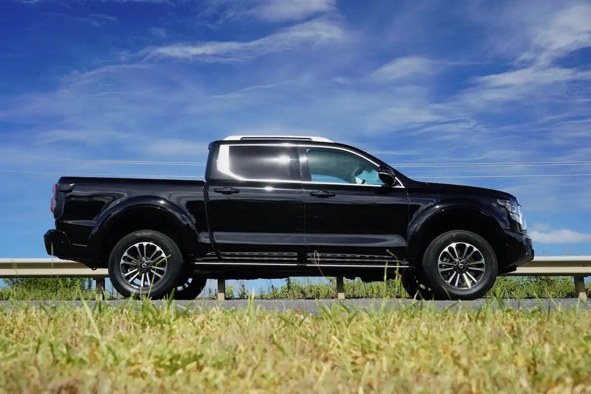 2025 gwm cannon alpha ultra hybrid door