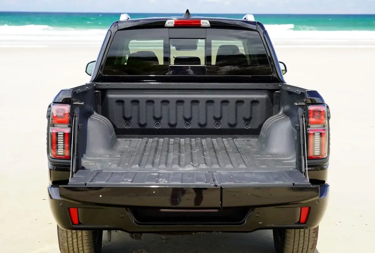 2025 gwm cannon alpha ultra hybrid tray