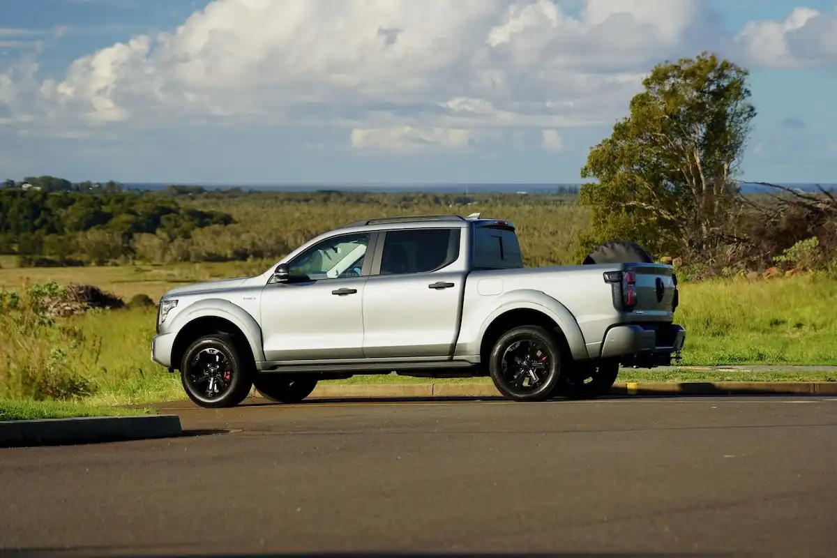 2025 gwm cannon alpha ultra phev doors